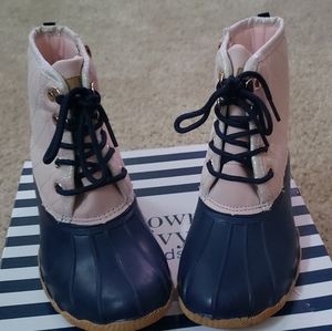 Crown & Ivy Girls Pink and Navy Duck Boots.